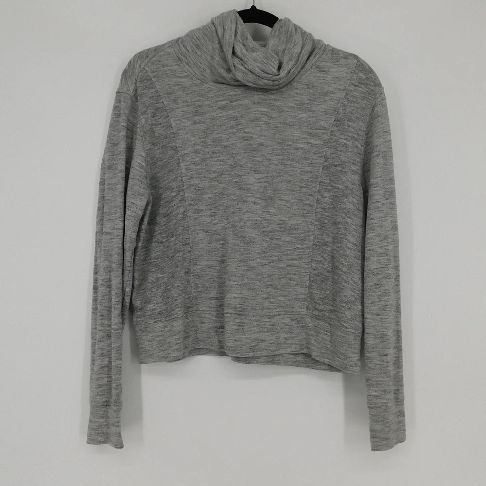 Athleta Top - Picture 3 of 6